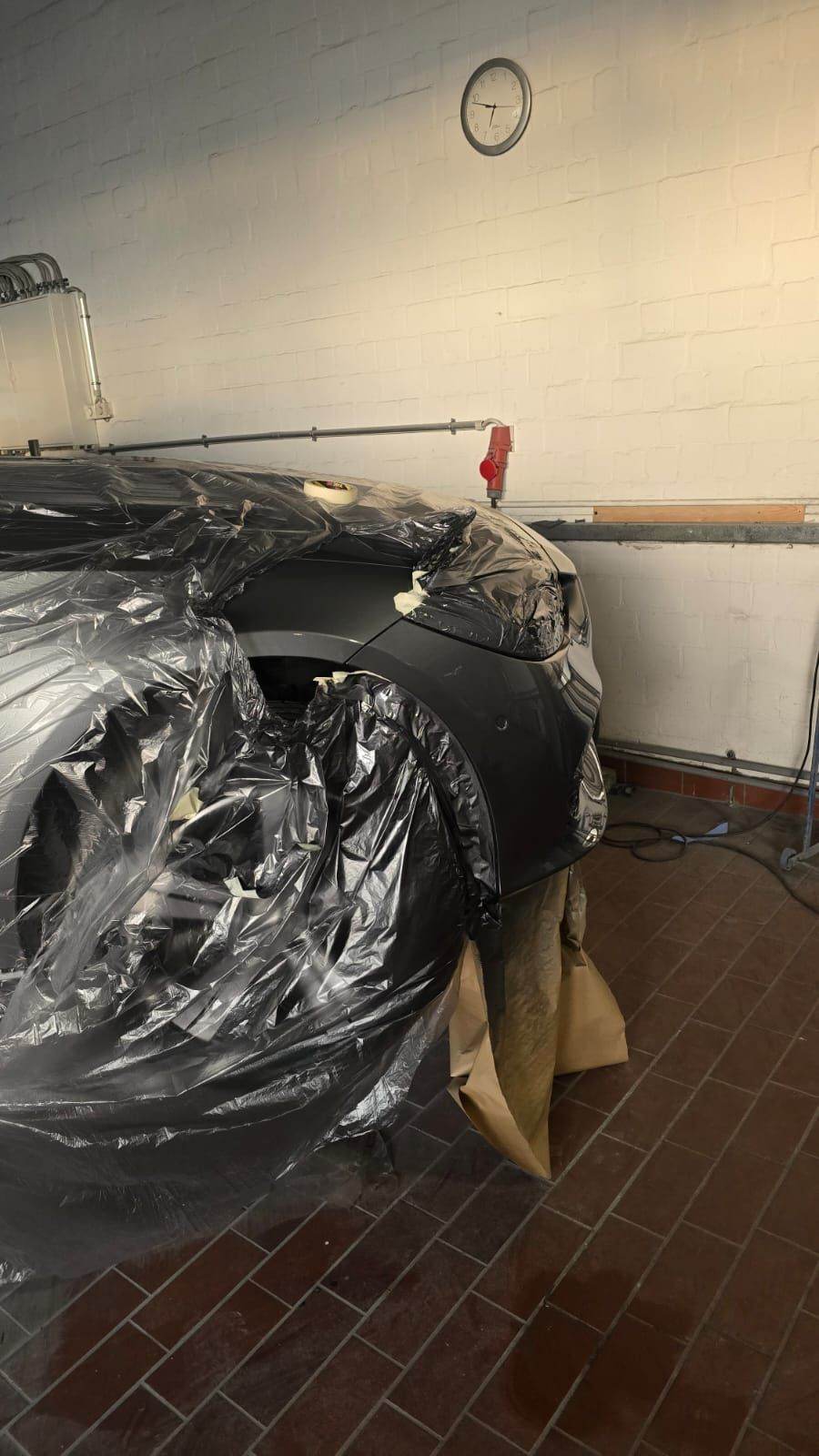 Auto abgeklebt lackierung – TRUPP KFZ-Service
